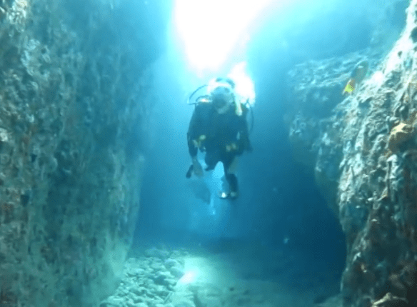 Plongee BVI The Chimney